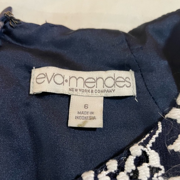 Eva Mendes New York & Co Dress Navy Blue White lace Sleeveless 6 lined spandex - Picture 12 of 16
